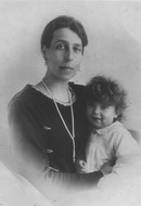 Императрица Виктория с сыном Цесаревичем Владимиром